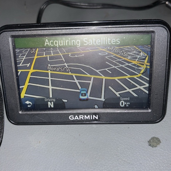 2 Garmin gps locator - Picture 2 of 4